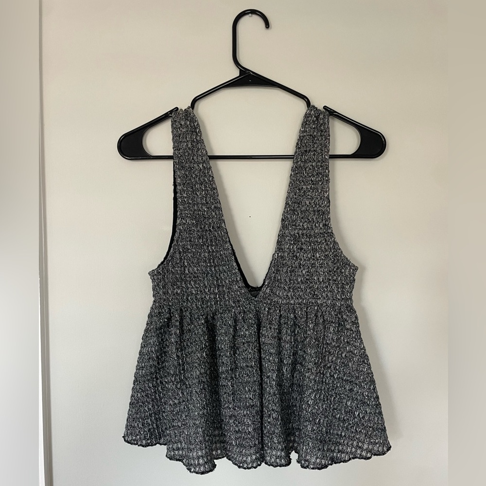 Urban Outfitters gray and black v-neck flowy tank top. Size Medium